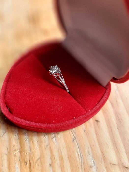 Біле золото, Каблучка з діамантами і топазом 16 розм. нова