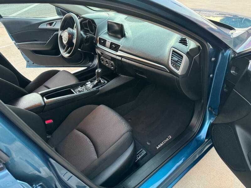 2017 Mazda 3 Sport