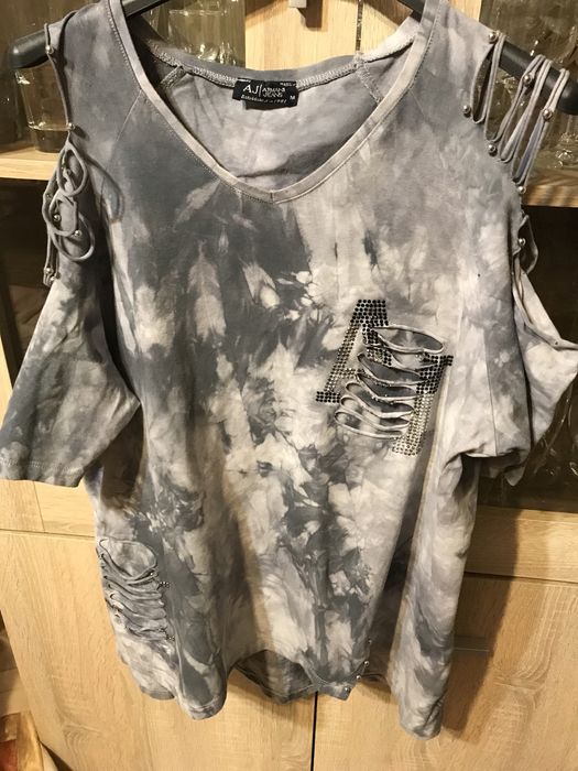 Cudna tunika Armani w rozmiarze M