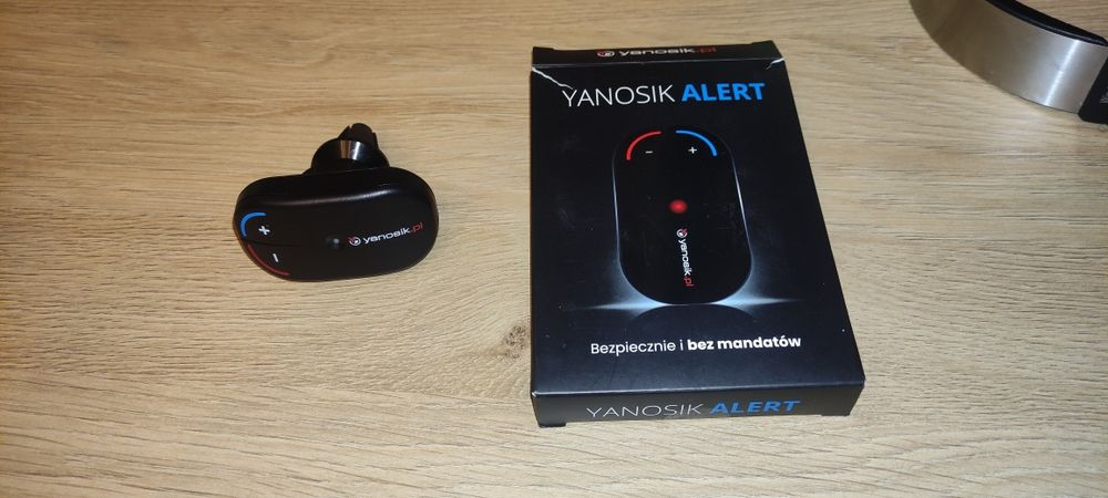 Yanosik alert +uchwyt