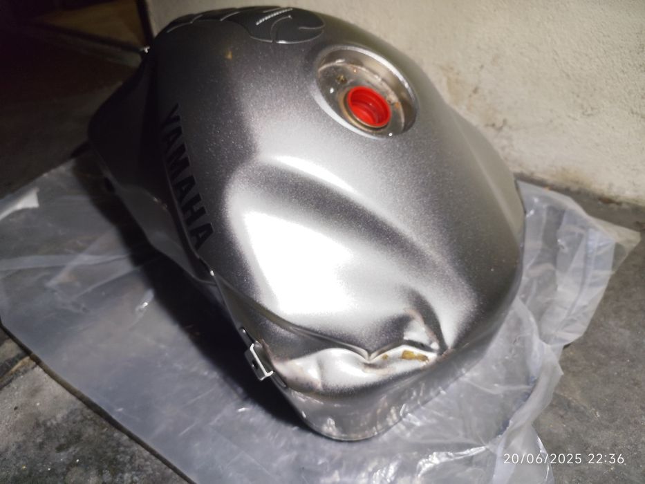 YAMAHA TDM 900 - Deposito Gasolina
