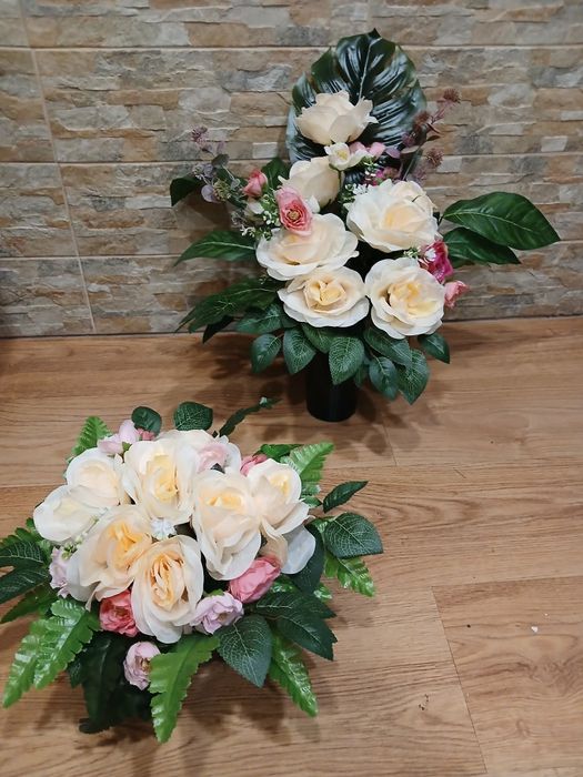 Zestaw kompozycji kwiatowych