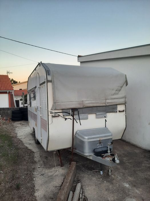 Vende-se Caravana