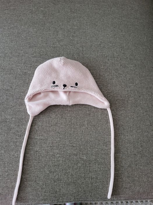 Czapeczka dziecięca firmy Newbie