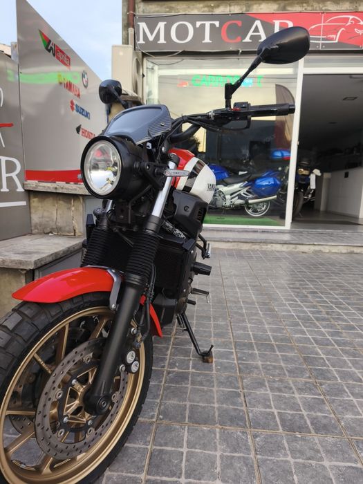Yamaha  XSR700  de  2022