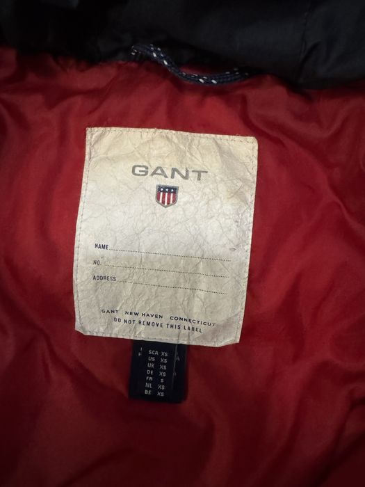 Жіночий пуховик Gant xs