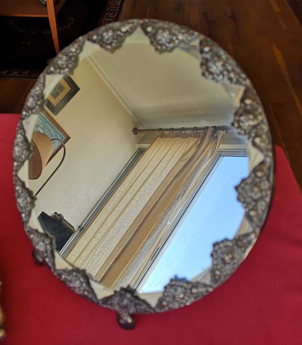 Salva de Prata com contraste