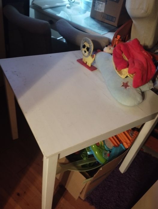 Zestaw mebli dziecięcych dąb Sonoma komoda szafka dwa Słupki stojace