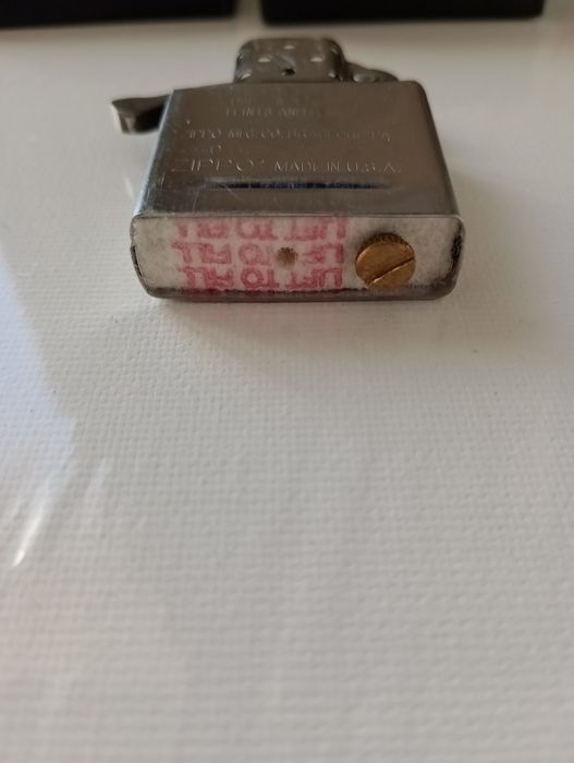 Zapalniczka benzynowa Zippo