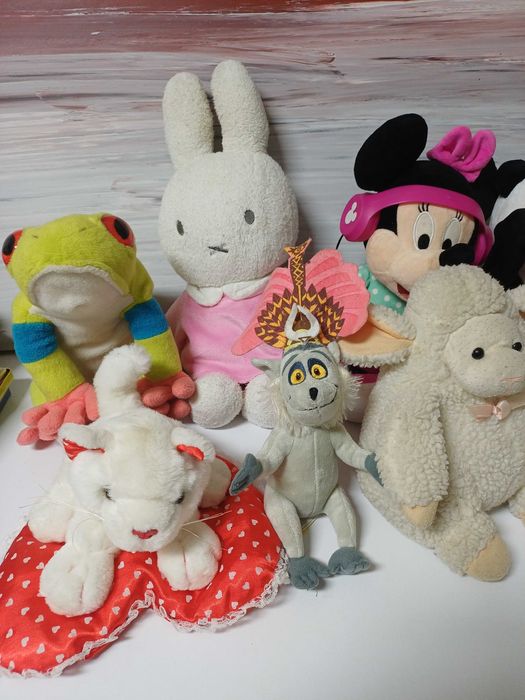 Peluches vários 10 unidades