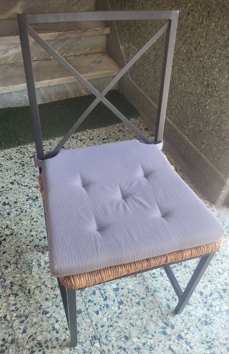 Mesa jantar com 4 cadeiras, excelente!