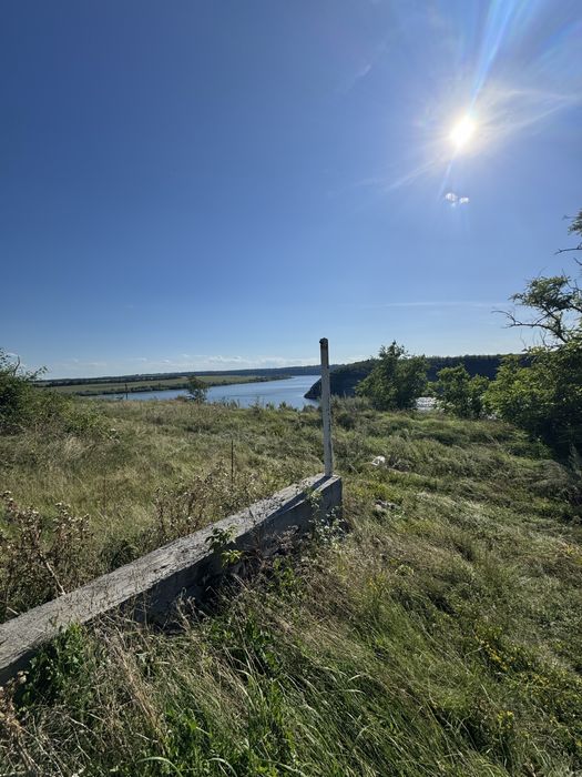 Продається комплекс в с.Устя
