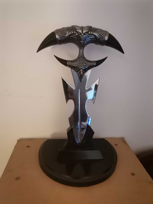Decorative Knife, Dagger with Stand – Emblazon of Knife