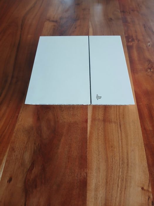Playstation 4 White