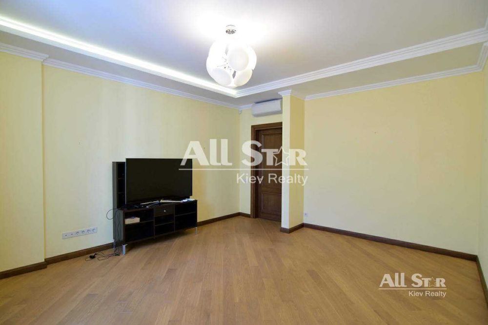 Оренда 4к квартири в Києві, Назарівська вул. 23А Без комісії