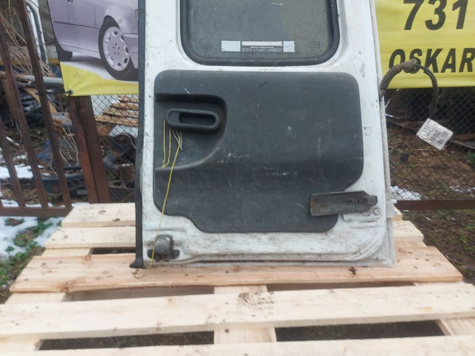 Opel Combo C drzwi lewy tył tylne lewe skrzydło kompletne