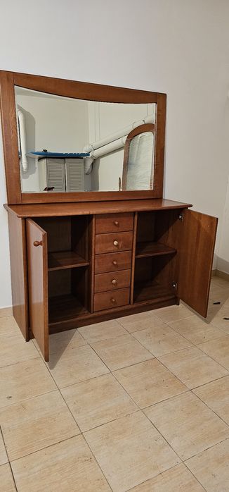 Sideboard with Mirror64409374020995121