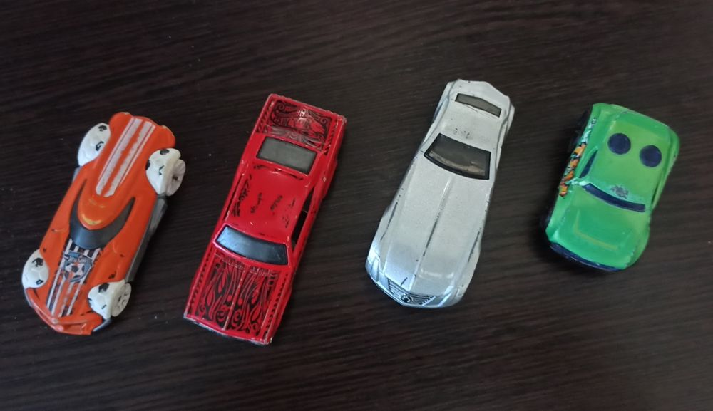 Машинки Hot wheels