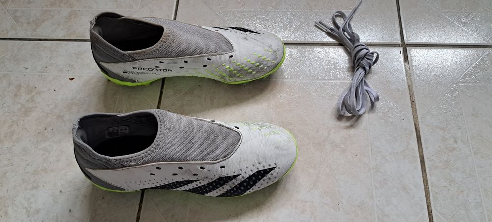 Chuteiras adidas predator 38