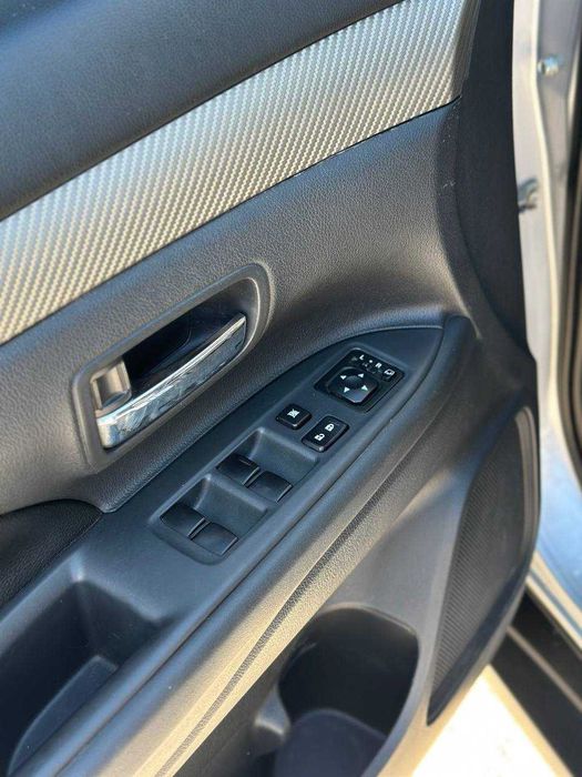 Mitsubishi Outlander 2012 2.4 газ/бензин, обмін [Перший внесок від 20%]