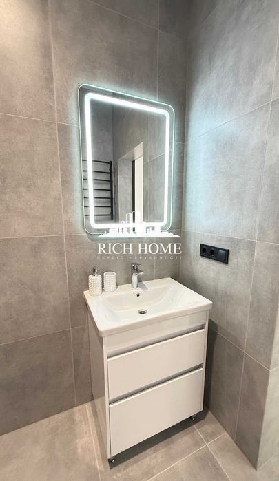 Унікальна пропозиція! Сучасний будинок, басейн з підігрівом, 8 соток