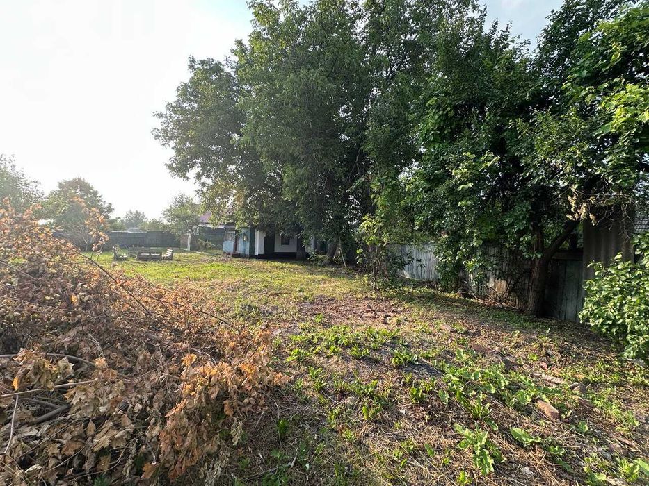 Будинок біля центру з ділянкою 8 соток