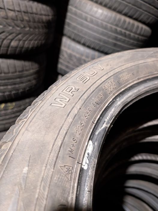 Пара зимних шин 225/55 R19 Nokian