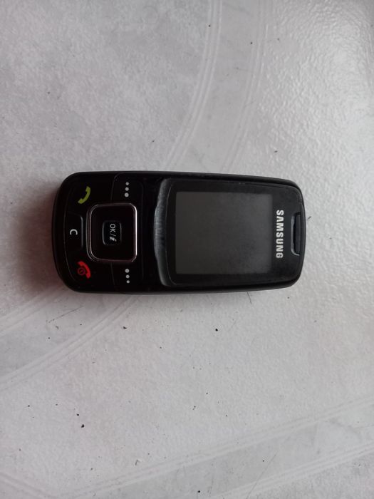 Мобильный телефон Samsung на запчасти