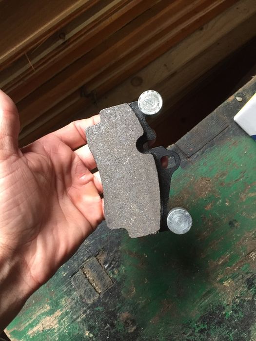 колодки задні тоурег