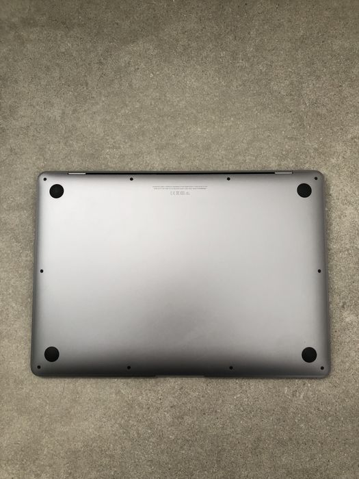 490$ MacBook Air 13" 2020 MGN63 M1 / 8 GB / 256gb SSD