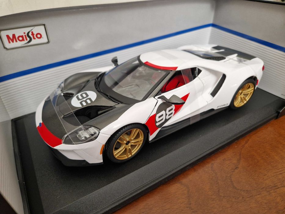 Лот №76. 2021 Ford GT Heritage Edition. 1/18.Maisto