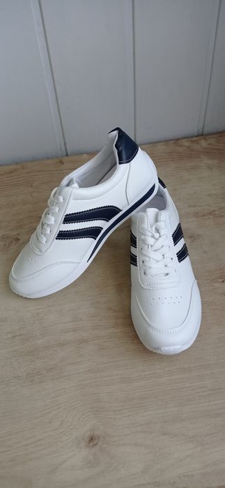 Buty sportowe 39-25,5 cm
