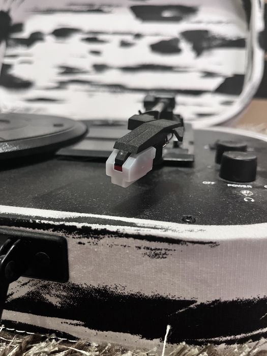 Проигрыватель винила/граммофон Crosley Discovery