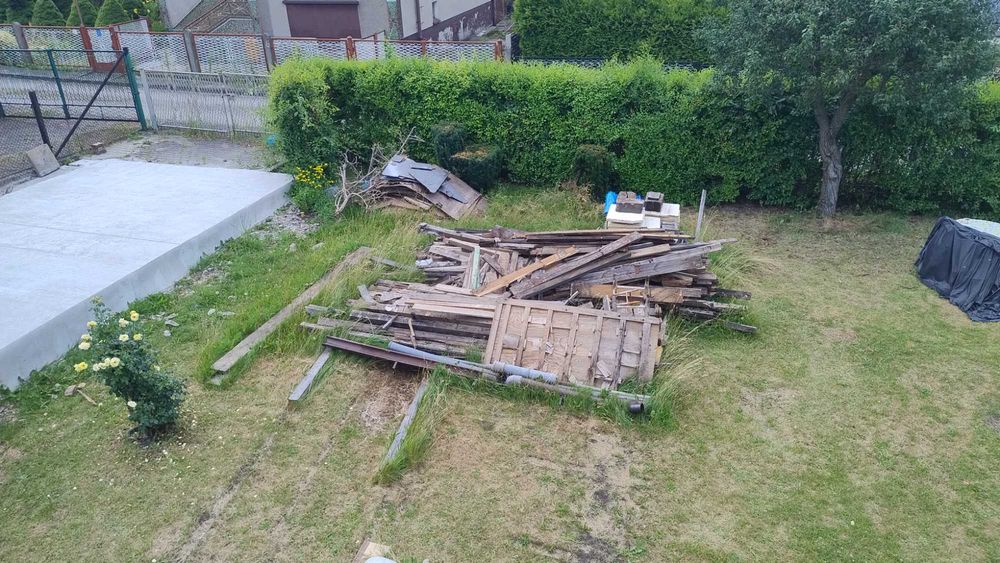 Oddam za darmo drewno z rozbiórki garażu