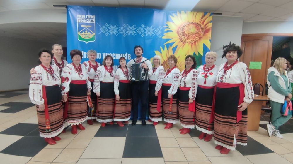 Артисти в музичний ансамбль