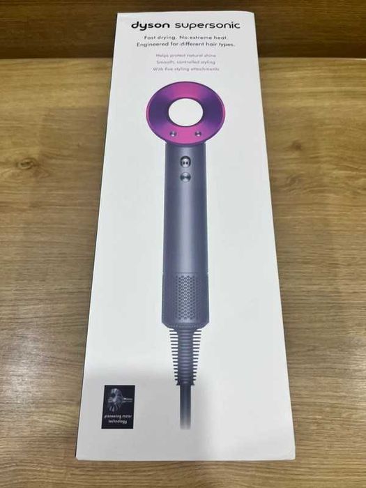 Nowa Stan idealny suszarka do włosów dyson HD08