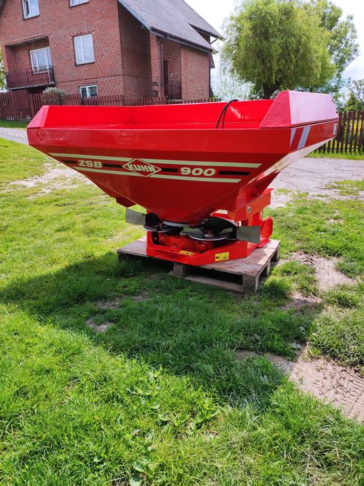 Rozsiewacz Kuhn ZSB 900
