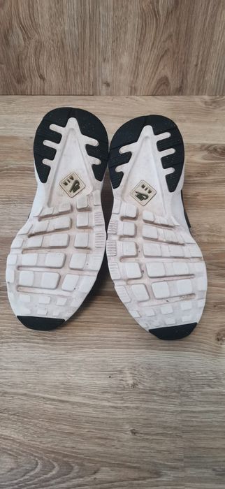 Бігові кросівки NIKE AIR HUARACHE р.40 кроссовки