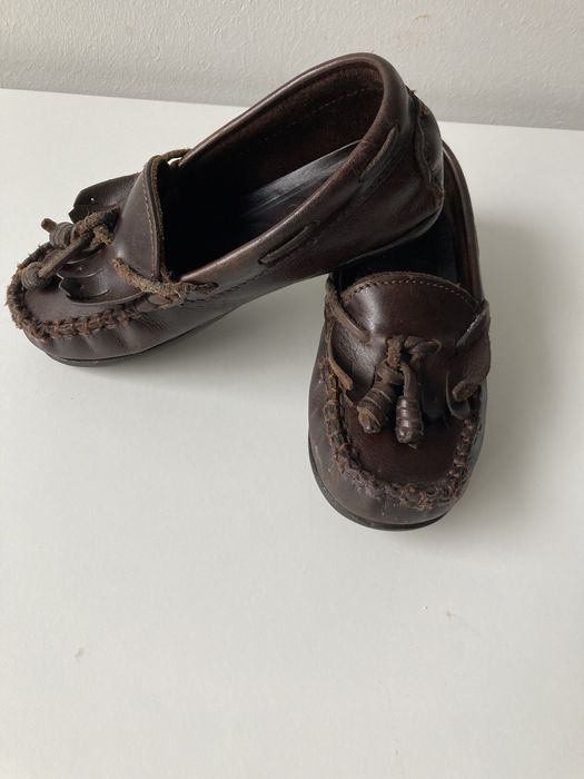 Sapatos classicos castanhos