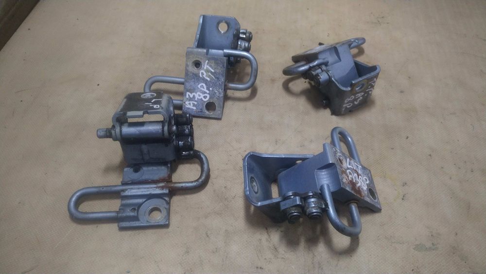 / Audi A3 8P zawias drzwi przód tył prawy lewy