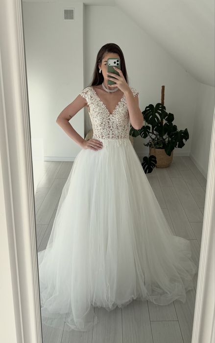 Suknia slubna tiulowa nowa asos księżniczka