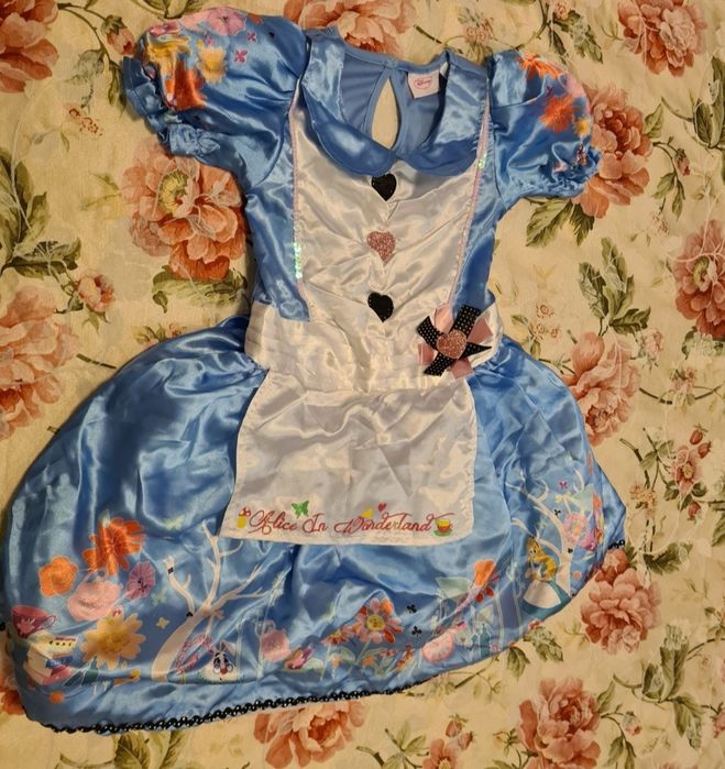 Платья Алисы в стране чудес, Авроры и Жасмин