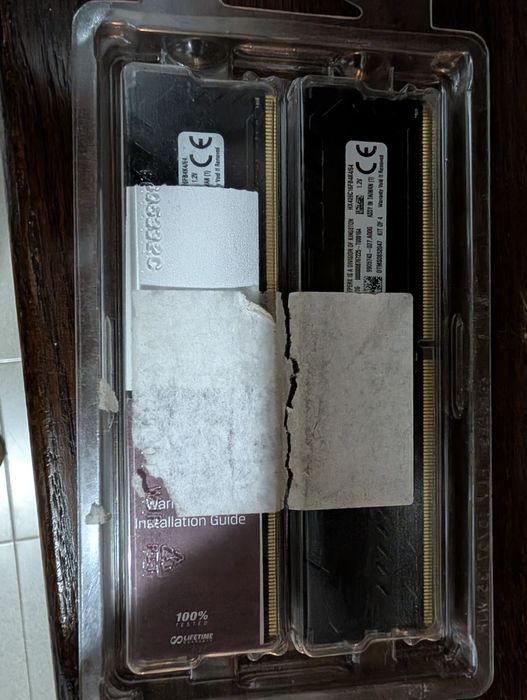 2x memórias Kingston 16gb