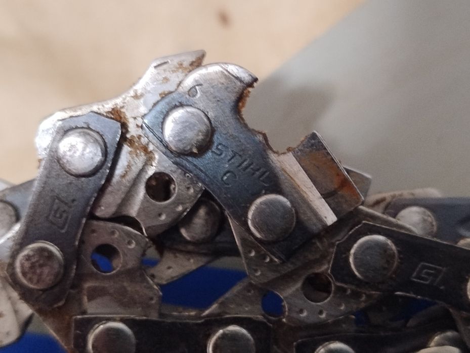 Электропила Makita UC4001