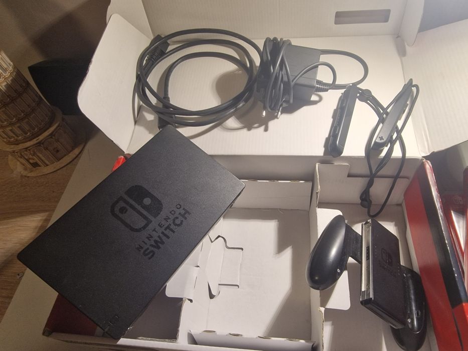 Nintendo switch v2 patched + ładowarka do auta