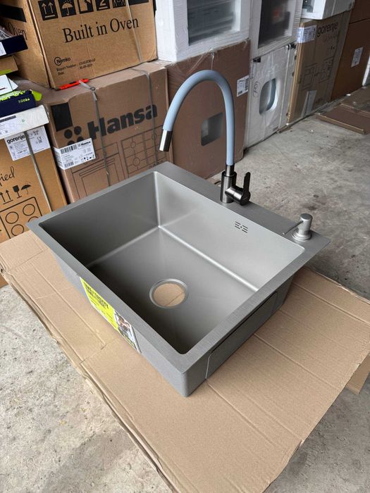 Мийки з нержавіючої сталі різних розмірів Lidz Valeso Ventolux