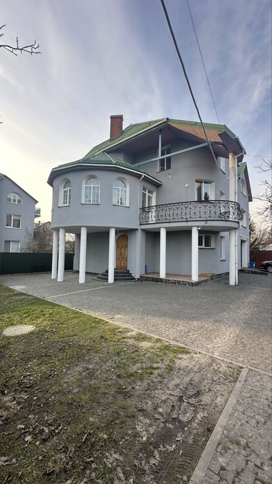 Окремостоячий будинок під бізнес,м Львів,сихівський район