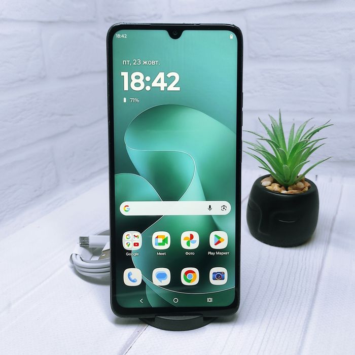 Продам телефон Moto G06 4/256Gb NFC в гарному стані