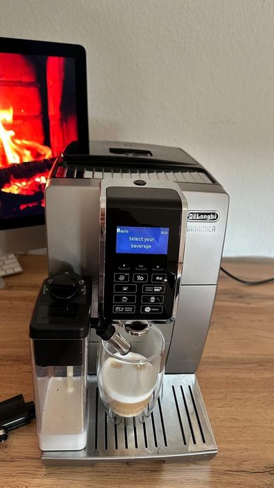 Кавомашина De’Longhi Dinamica