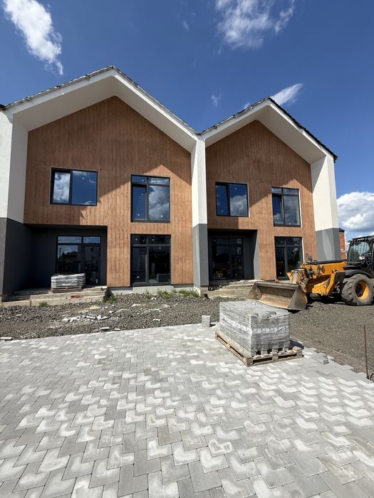 Продаж високоякісного котеджу практично в місті, Чернишевського